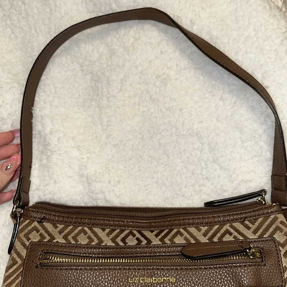 Liz Claiborne Monogram Bag - Picture 10 of 13
